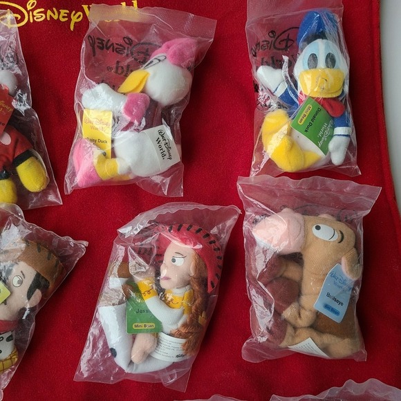 Walt Disney World Kelloggs Set 16 Mini Bean Plush With Display  display picture 1